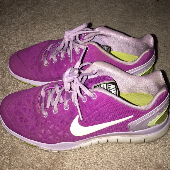 Nike Shoes - Nike Free Tri Fit 3
